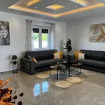 Villa Mare - Modern Villa With Swimming Pool And Jacuzzi