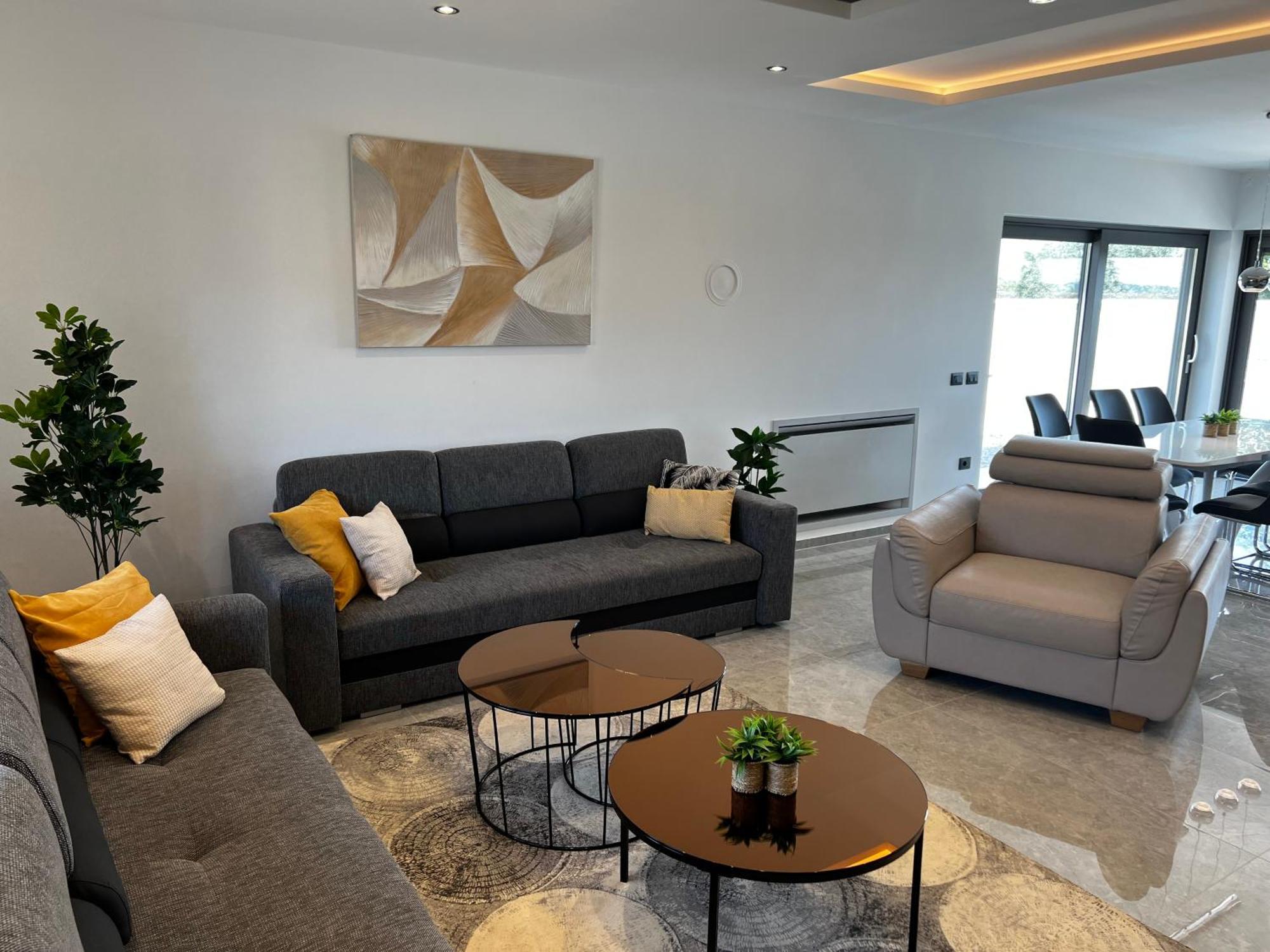 Villa Mare - Modern With Swimming Pool And Jacuzzi Pula