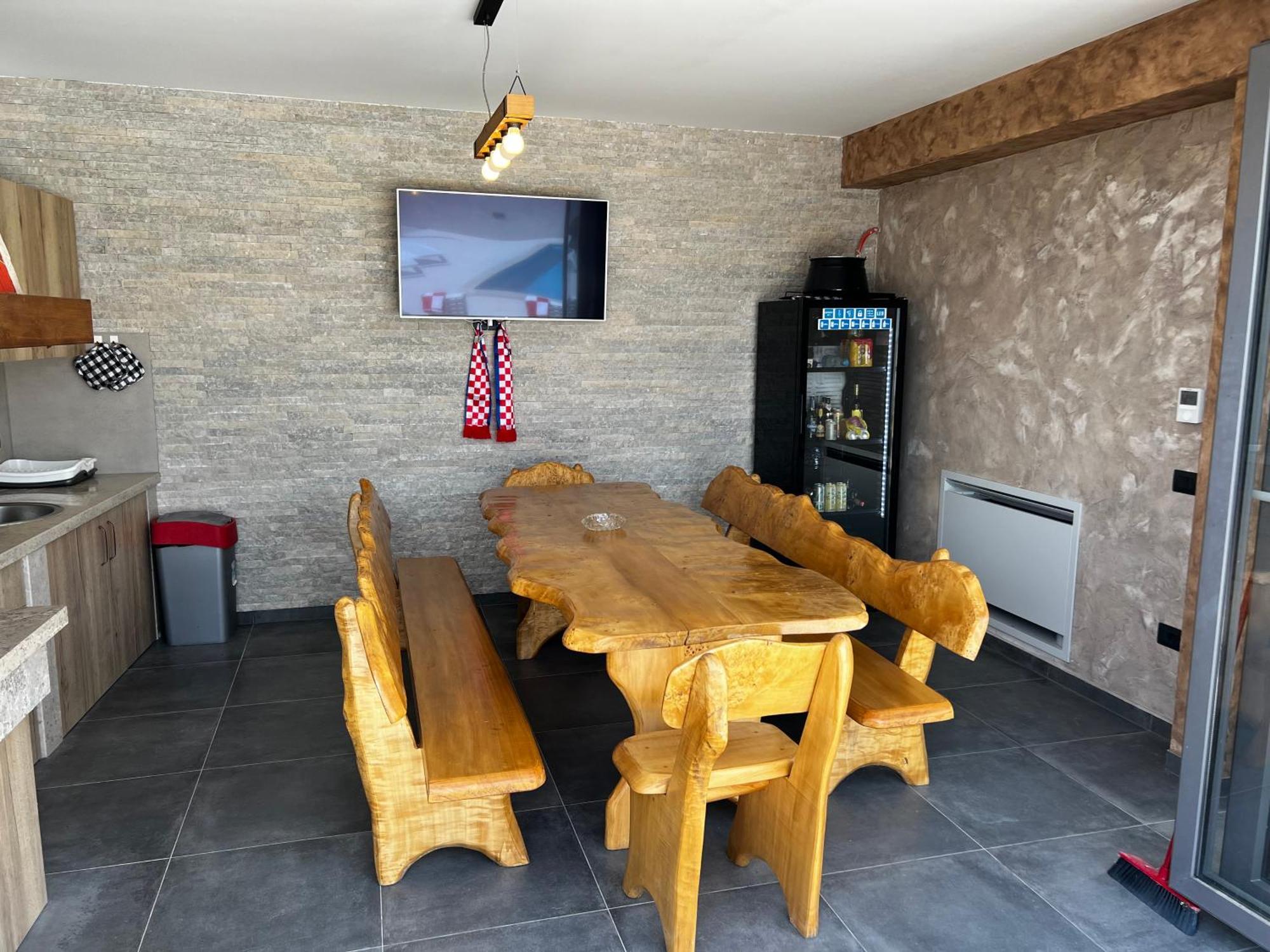 Mare - Modern With Swimming Pool And Jacuzzi Villa
